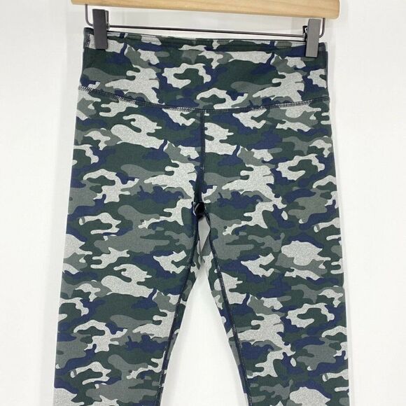 Fabletics Legging Camo Print Full Length - Picture 2 of 5